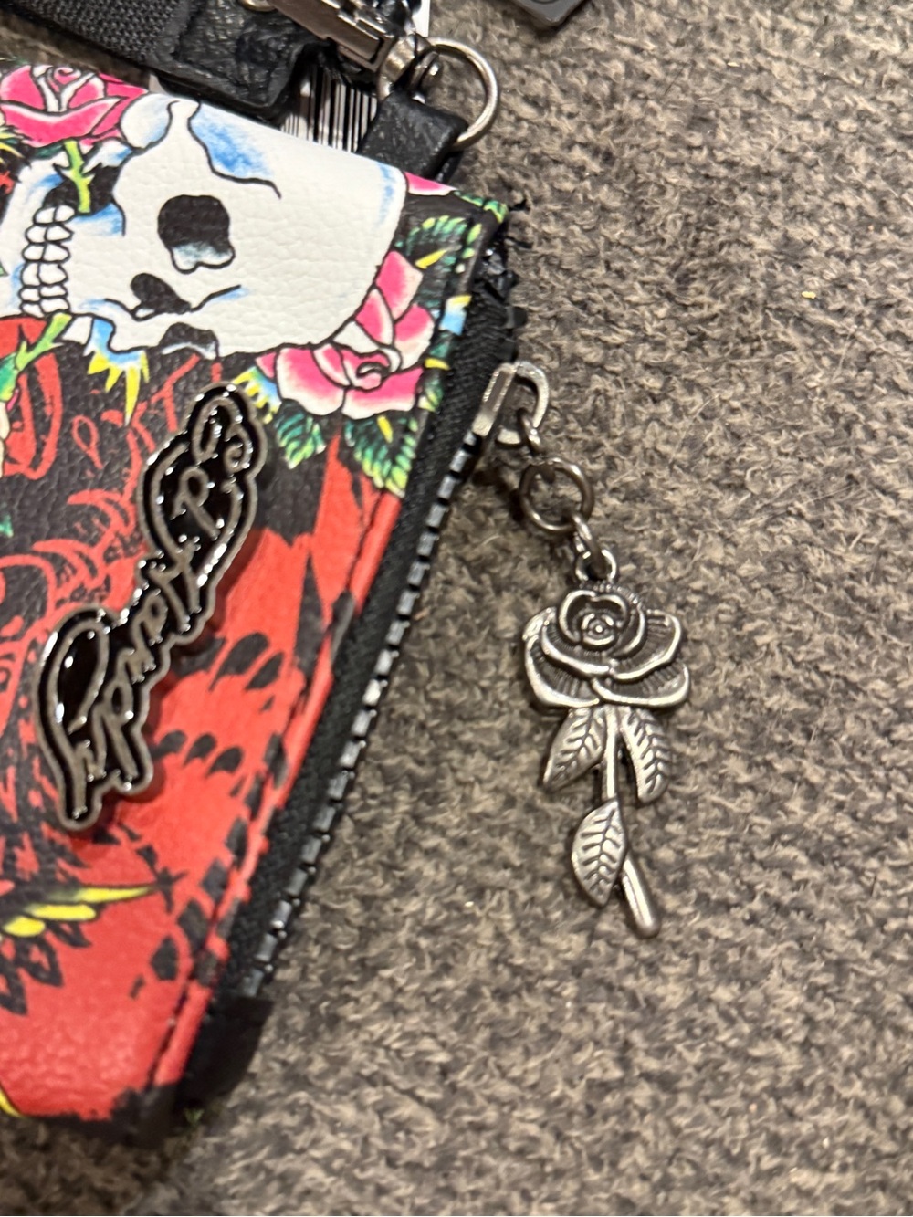 Ed Hardy Black & Red Floral Skull Wristlet Keychain Set - Picture 6 of 11
